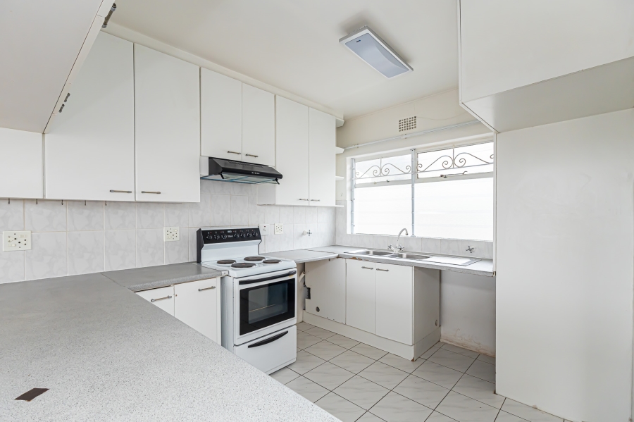 2 Bedroom Property for Sale in Sea Point Western Cape